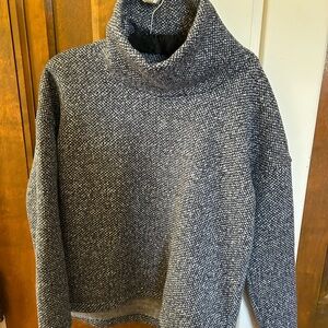 Columbia pullover with high neck collar, sweater like sweatshirt! NWOT